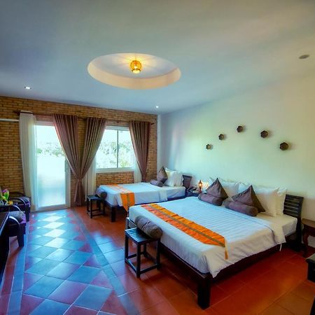 My Unique Villa Siemreap Сием Реап Екстериор снимка